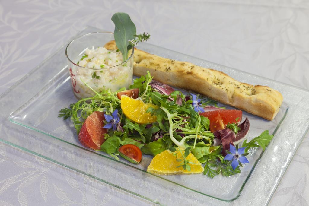 Logis Hotel Restaurant Le Flamant Rose Camargue Albaron Ngoại thất bức ảnh